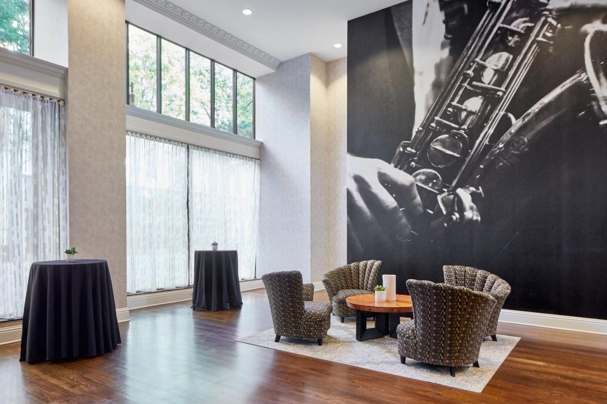 Springhill Downtown Hotel