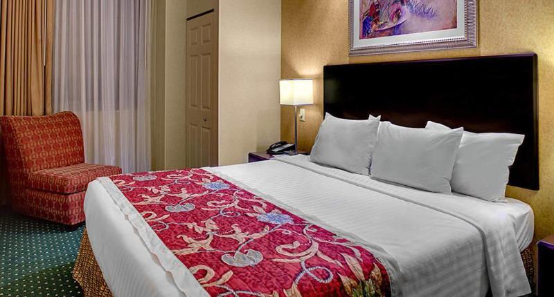 Springhill Downtown Hotel
