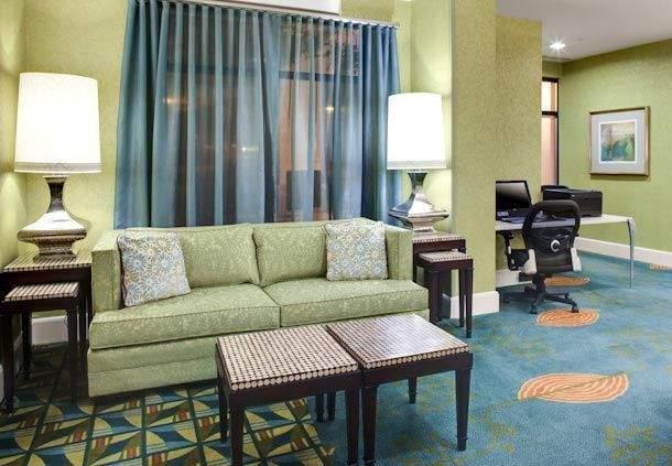 Springhill Downtown Hotel 3*